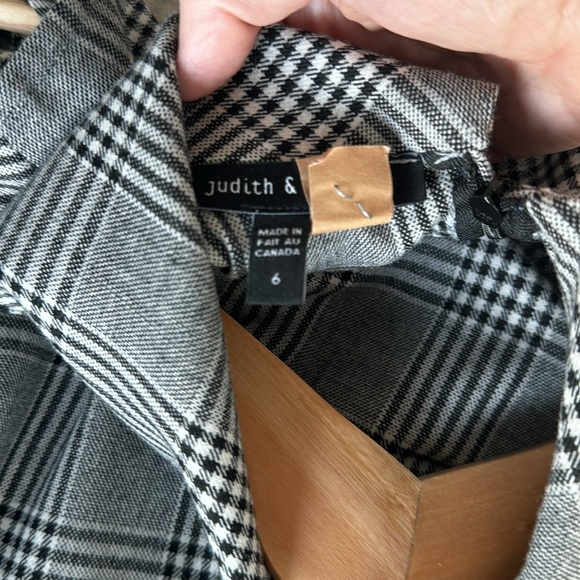 Judith & Charles Houndstooth Top - Picture 5 of 6